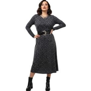 Time and Tru Gray Leopard Midi Dress w Pockets